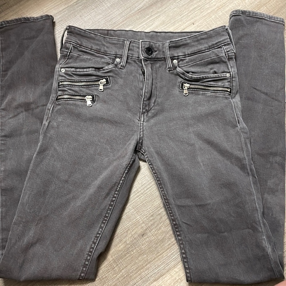 Skinny jeans